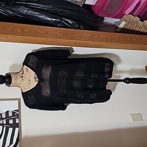 2xl black knit vneck tshirt.